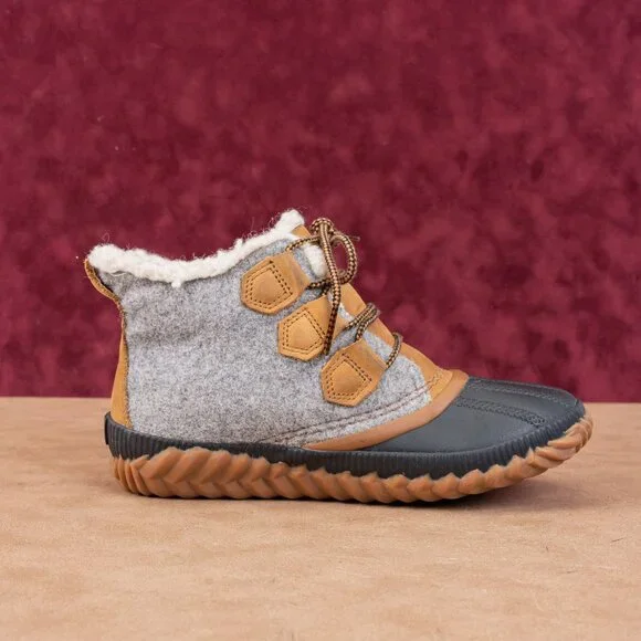 Sorel Women Out N Bout Plus Waterproof Lace-up Faux Fur lined Ankle Boots sz 7 - Picture 8 of 8